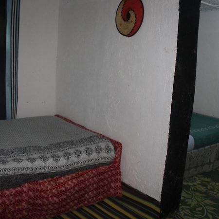 Under Volcanoes View Guest House Nyarugina Экстерьер фото
