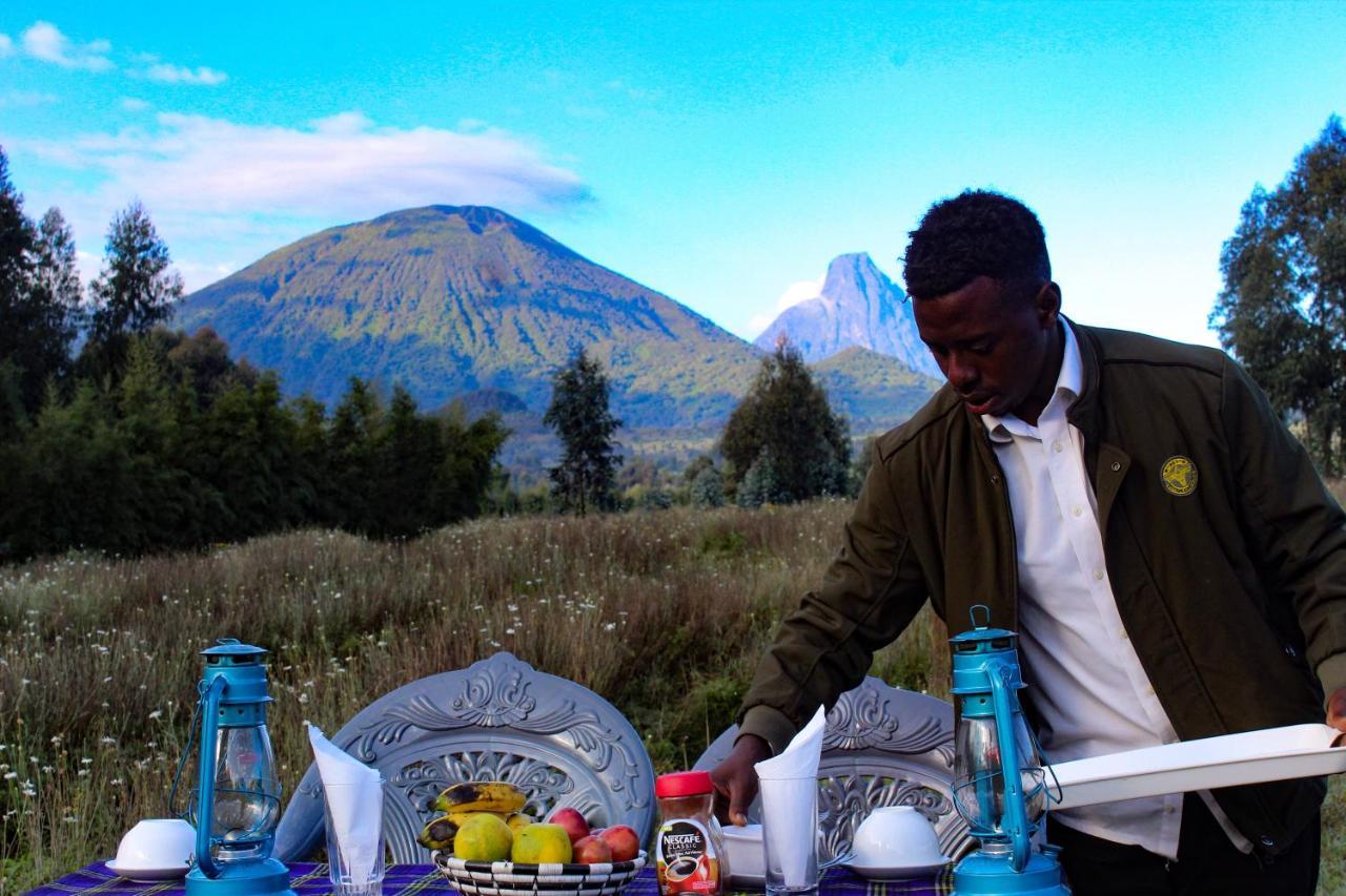 Under Volcanoes View Guest House Nyarugina Экстерьер фото